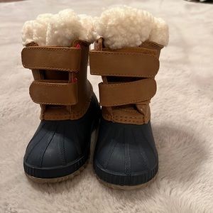 Toddler Gap winter boots. Sherpa lined. Size 5/6